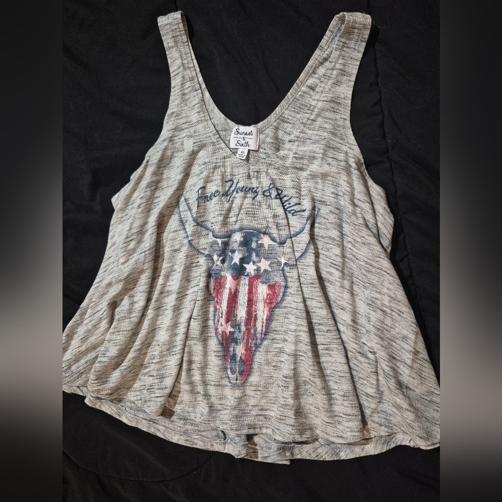 Gray Graphic Tank Top XS